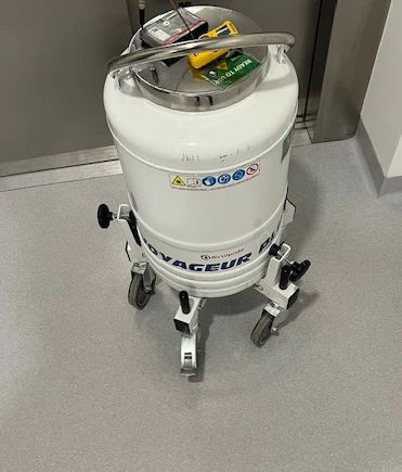 Contenant de transport cryogénique